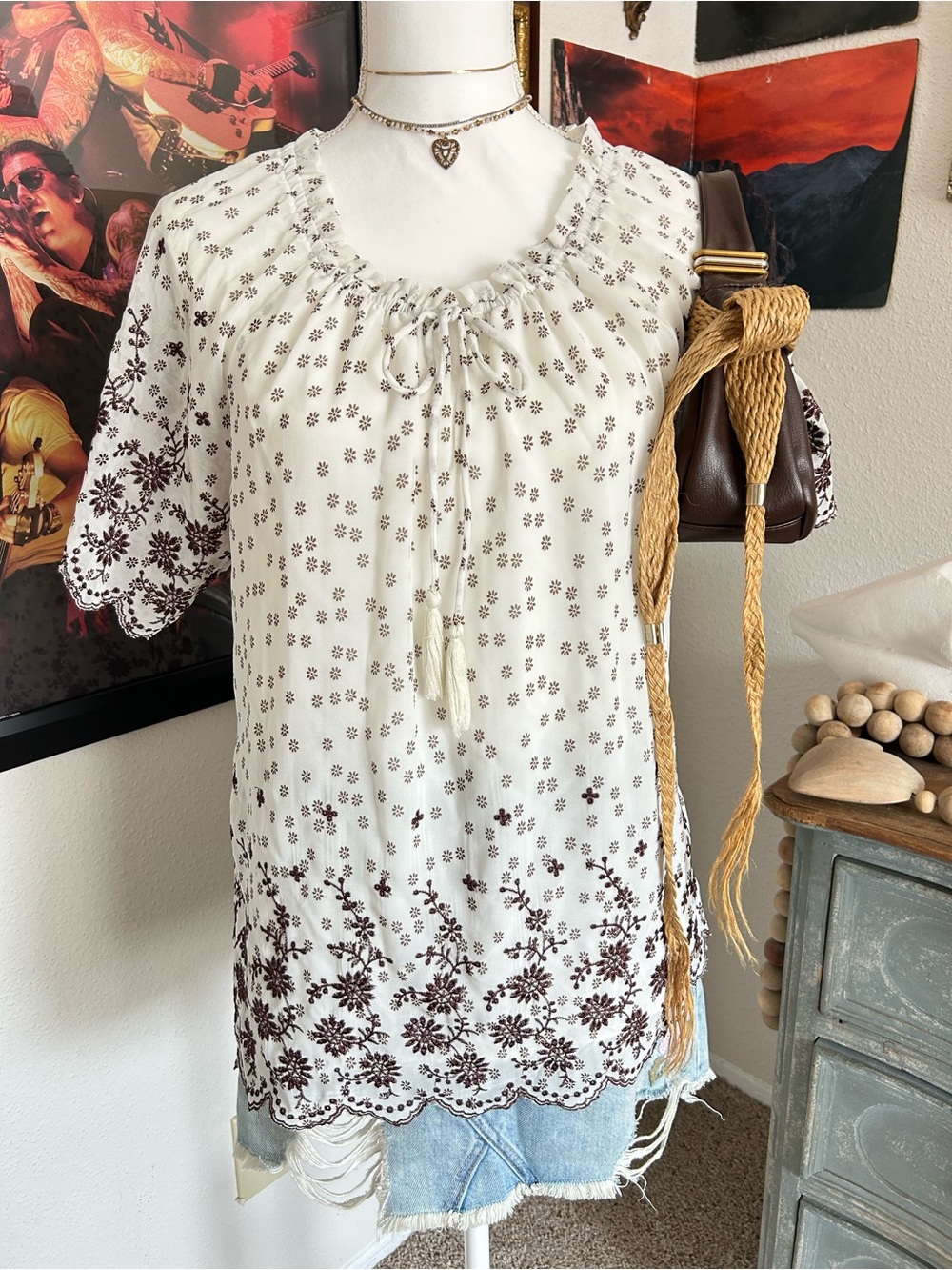 White Peasant Blouse Size M Cottagecore Floral Embroider Sheer Overlay Romantic